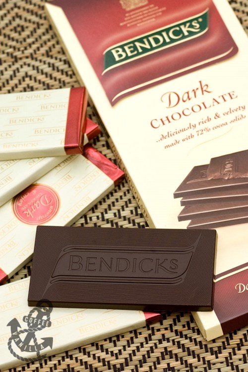 dark bitter-sweet chocolate bar uk