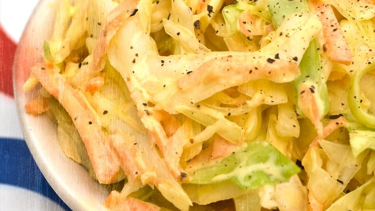 Healthier Coleslaw with Apples and Soured Cream