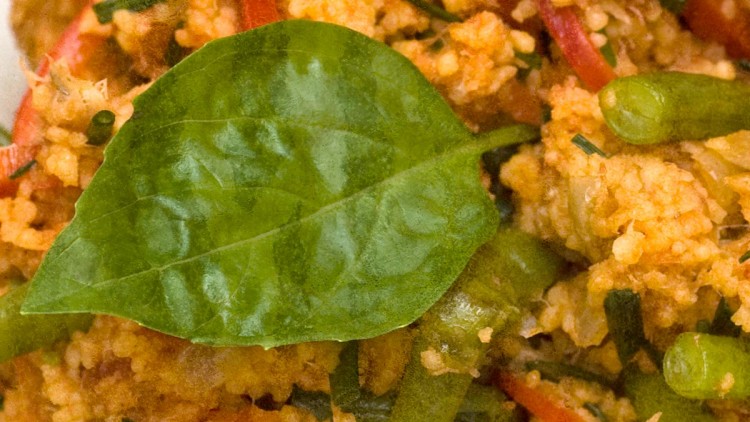 Tomato Couscous & Mackerel Salad with Dwarf Beans and Pointed Peppers