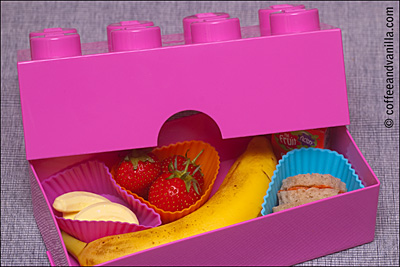 pink Lego lunch box bento