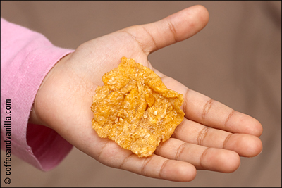 giant honey & nut cornflake honey and nut 