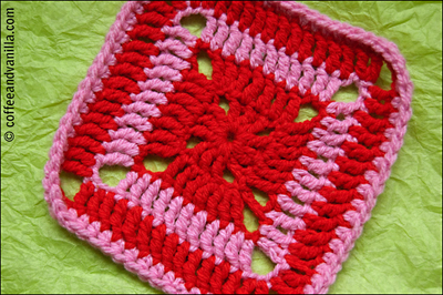 large two colour rgranny square