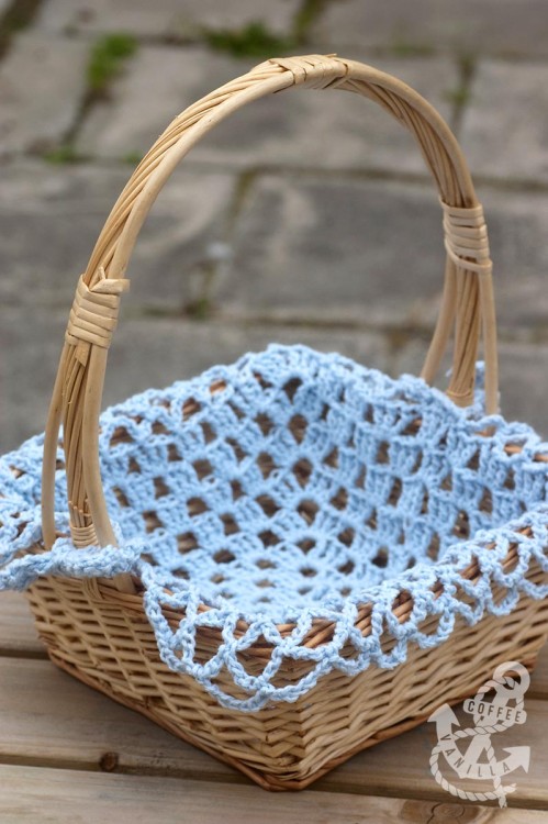 crochet pattern for Easter basket lining