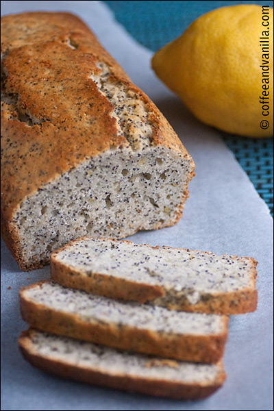 lemon poppy seed cake with vanilla sugar