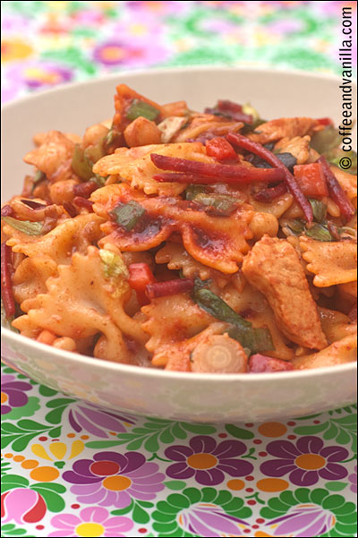 pasta salad with chicken and tandoori masala dressing