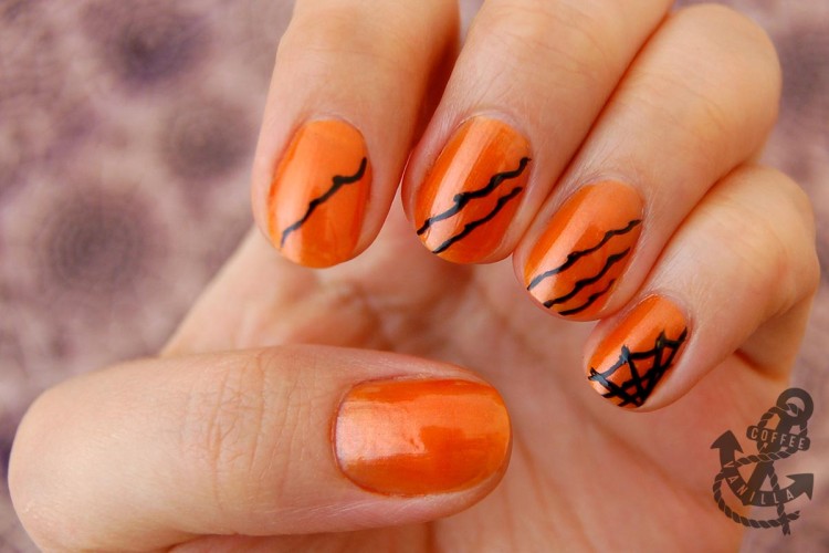 Halloween nails step by step