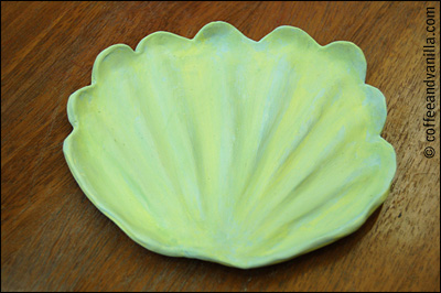 DIY clay leaf shaped plate