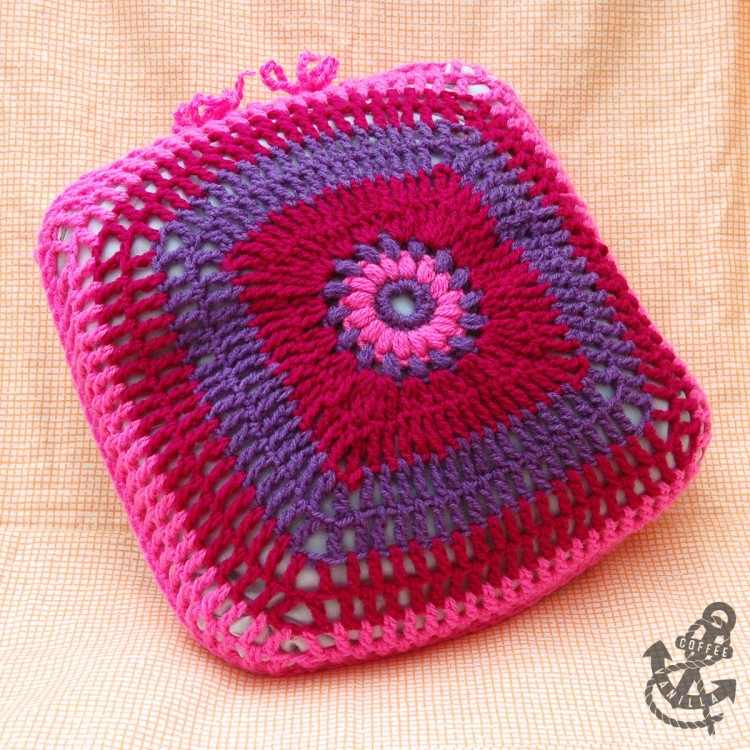 puff stitch circles granny square crochet pillowcase pattern
