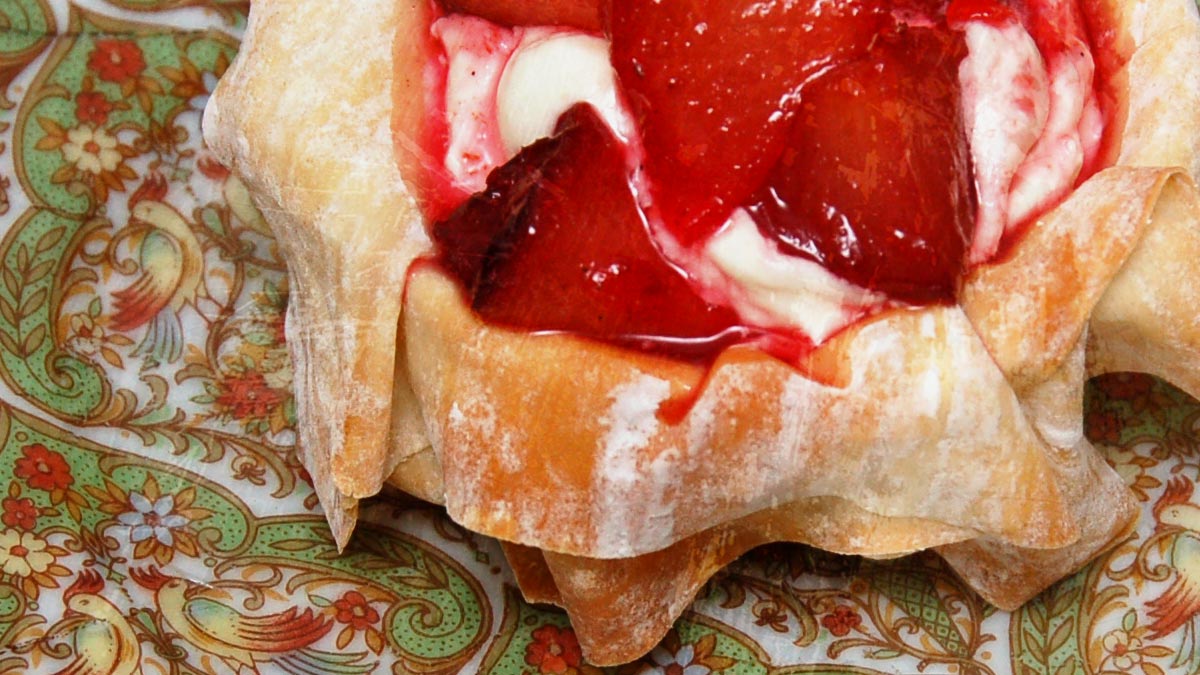 Filo Fruit Baskets with Spiced Cinnamon Vanilla Plums & Cream