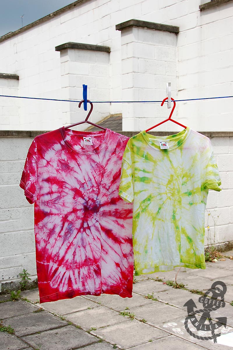DIY Summery Tie Dye TShirts Step by Step Picture Tutorial » Coffee