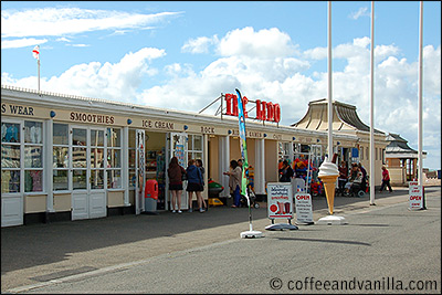 sea side amusement park