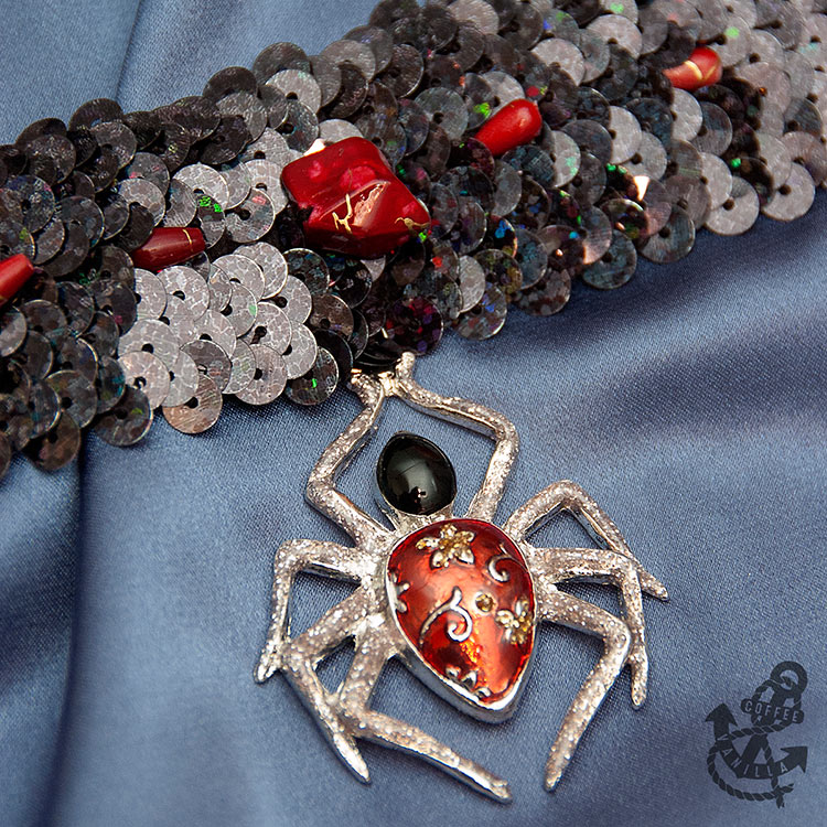 vampire choker necklace with spider red black 
