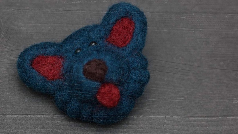 Handcrafted Needle Felted Brooches – DIY Gift Idea