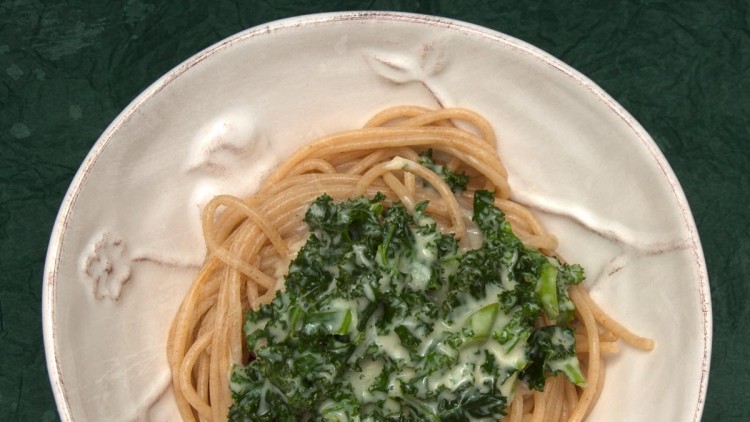 Easy Garlicky Kale Sauce for Pasta, Rice and Other Grains