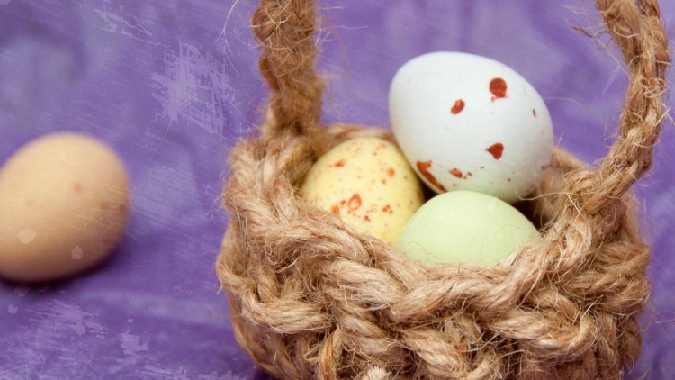 Miniature Crochet Easter Baskets Made From Garden Twine
