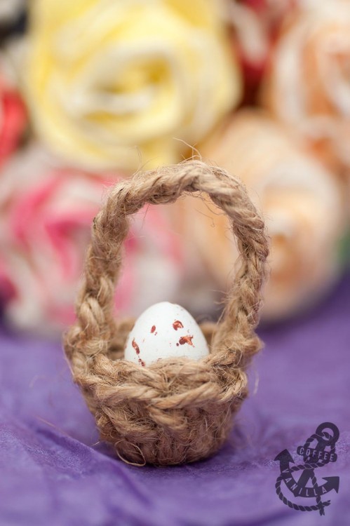 single egg Easter basket miniature jute garden twine 