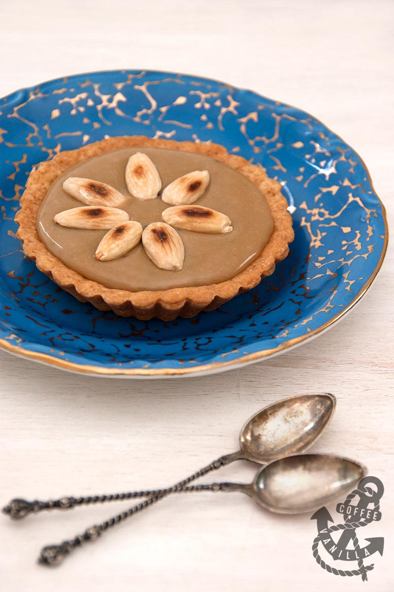 Condensed Milk & Coffee Tarts with Almonds » Coffee & Vanilla