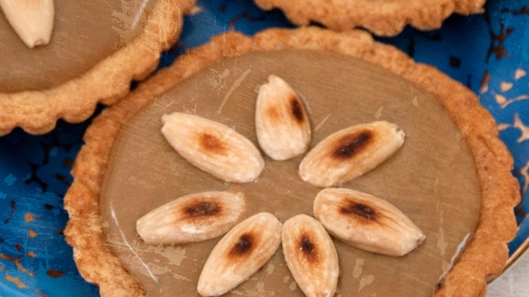 Condensed Milk & Coffee Tarts with Almonds