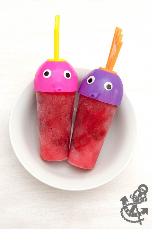 ice pops made from lemonade raspberryade strawberryade with mint 