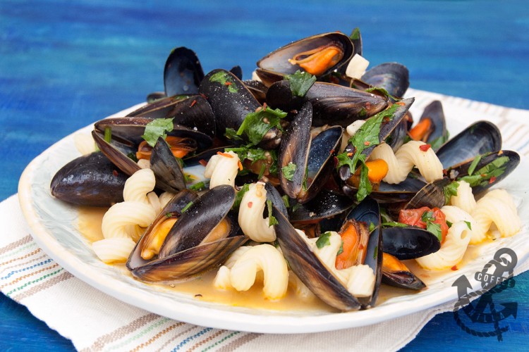 mussels with garlic and parsley Italian recipe 