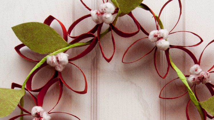 Upcycled Toilet Paper Roll Wreath – Poinsettias