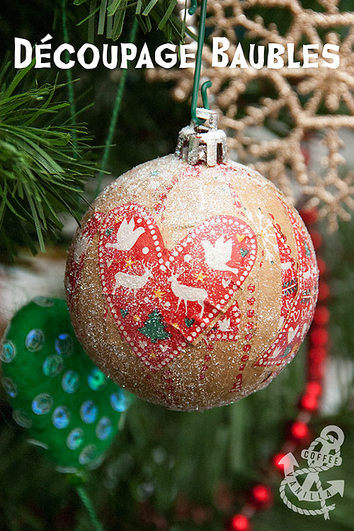  make decoupage christmas baubles