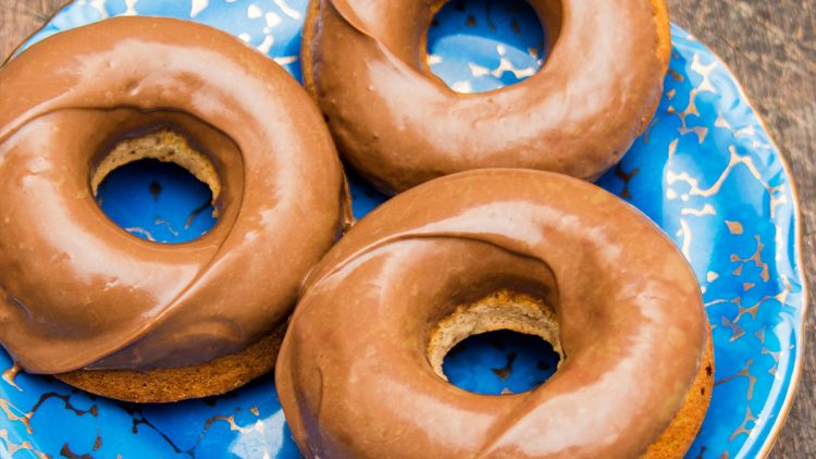 Pumpkin Pie Spice Baked Doughnuts